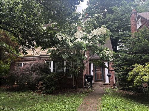 748 Convers Ave, Zanesville, OH, 43701-3007 | Card Image