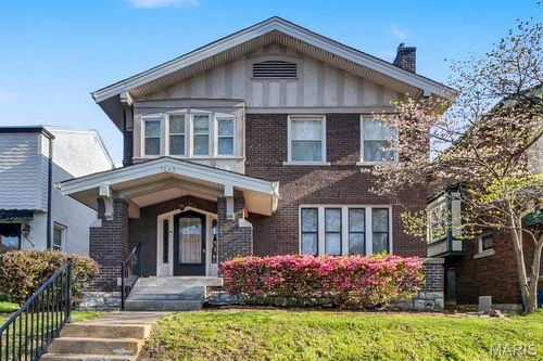 7045 Pershing Ave, Saint Louis, MO, 63130-4319 | Card Image