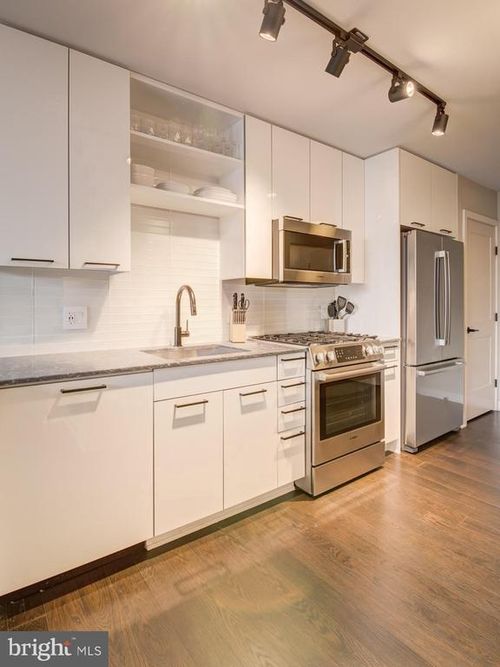 n607-70 N St Se, WASHINGTON, DC, 20003-4799 | Card Image