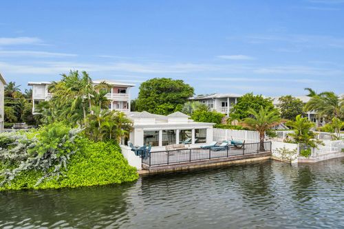 827 Eisenhower Dr, Key West, FL, 33040-7207 | Card Image