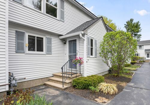8-21 Valley Street, South Portland, ME, 04106 | Card Image