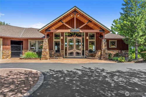 1680 Skyline Dr, Wenatchee, WA, 98801-3289 | Card Image