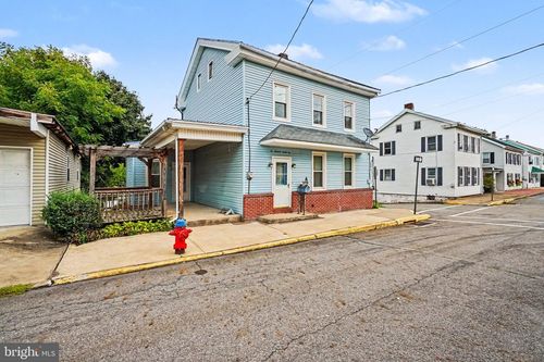 295 Moore St, MILLERSBURG, PA, 17061-1149 | Card Image