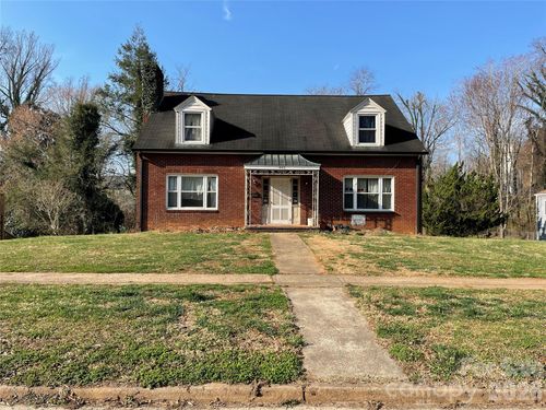 402 Norwood St Sw, Lenoir, NC, 28645-5733 | Card Image