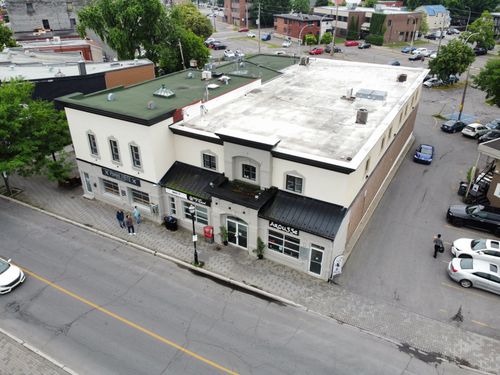 {{alt}} | Card Image