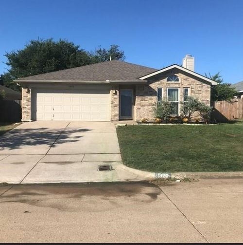 1828 Overland St, Fort Worth, TX, 76131-2205 | Card Image