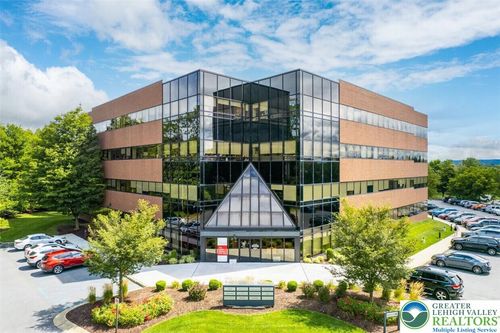 403-1611 Pond Rd, Allentown, PA, 18104-2258 | Card Image