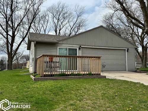 609 Lincoln Dr, Webster City, IA, 50595-1418 | Card Image