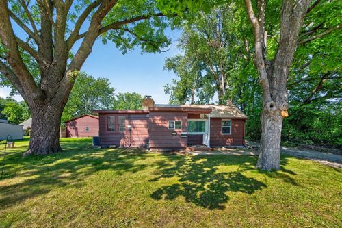 215 18th St Se, Rochester, MN, 55904-7933 | Card Image