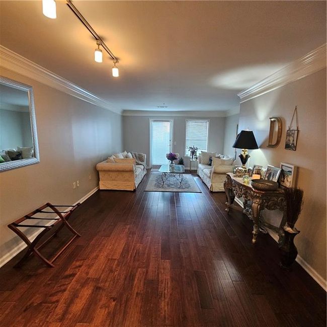 APT-1714 - 3334 Peachtree Rd Ne, Condo with 1 bedrooms, 1 bathrooms and 1 parking in Atlanta GA | Image 8