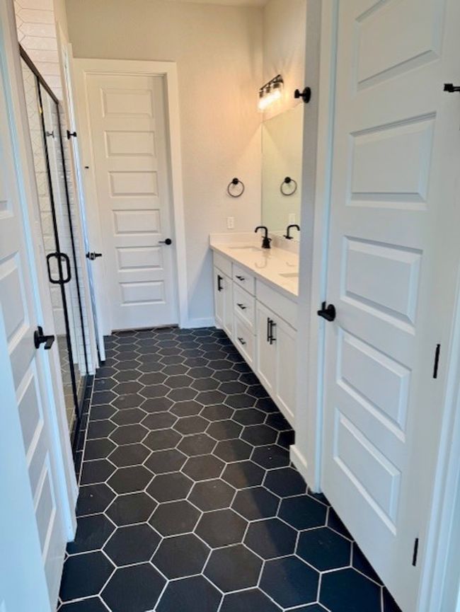 967 N Roger Hanks Pkwy, House other with 4 bedrooms, 3 bathrooms and 4 parking in Dripping Springs TX | Image 17