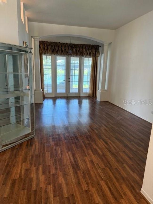 LIVING ROOM | Image 9