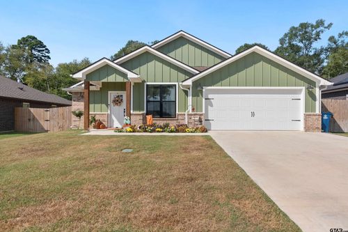 16210 Crossing Cir, Lindale, TX, 75771-1310 | Card Image