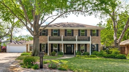 1911 Lakeside Dr, Arlington, TX, 76013-4836 | Card Image
