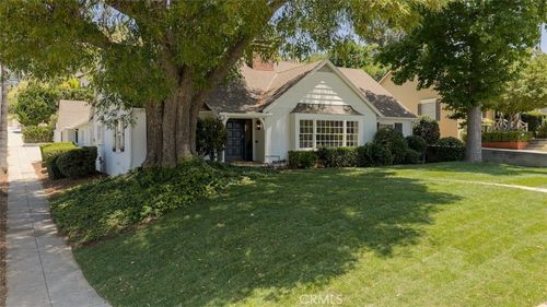 203 E Mountain St, Glendale, CA, 91207-1337 | Card Image