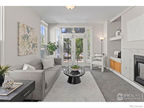 apt-302-1521 Vine St, Denver, CO, 80206-1345 | Card Image