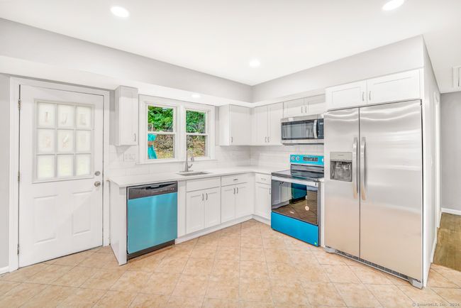 210 Forest Rd, House other with 3 bedrooms, 2 bathrooms and null parking in West Haven CT | Image 7