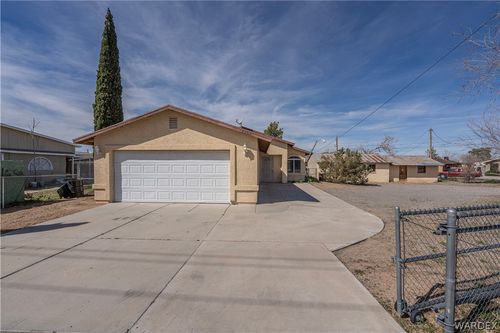 2263 Kingman Ave, Kingman, AZ, 86401-4837 | Card Image