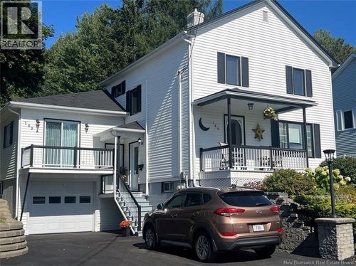189 Martin St, Edmundston, NB, E3V2N6 | Card Image