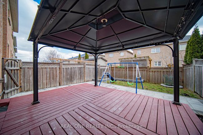 23 Rizal Ave, House attached with 4 bedrooms, 3 bathrooms and 2 parking in Markham ON | Image 37