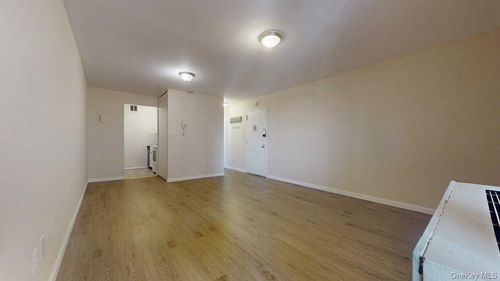 7d-87-30 62nd Ave, Rego Park, NY, 11374-1066 | Card Image