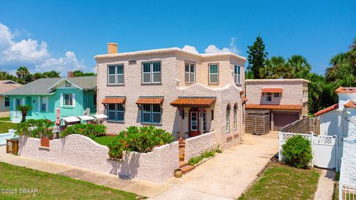 529 Hillside Ave, Daytona Beach, FL, 32118-4816 | Card Image