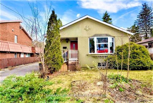 47 Child Dr, Aurora, ON, L4G1Y6 | Card Image