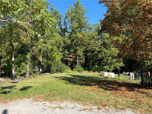 131 Hopwood Coolspring Rd, Hopwood, PA, 15445-2212 | Card Image