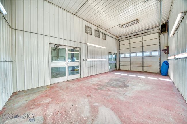 Shop interior | Image 42