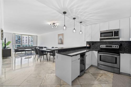 901-19380 Collins Ave, Sunny Isles Beach, FL, 33160-2276 | Card Image
