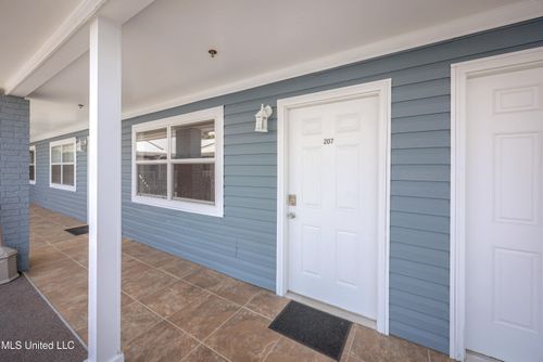 207-1282 Beach Blvd, Biloxi, MS, 39530-3661 | Card Image
