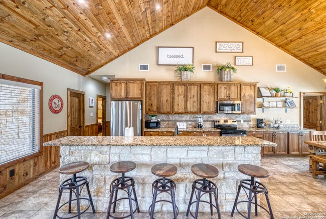 274 Mountain Laurel Ln, House other with 5 bedrooms, 6 bathrooms and null parking in Concan TX | Image 4