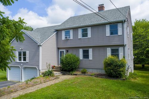 215 Upper Pattagansett Rd, East Lyme, CT, 06333-1155 | Card Image