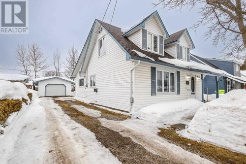 196 Macdonald Ave, Sault Ste. Marie, ON, P6B1H5 | Card Image