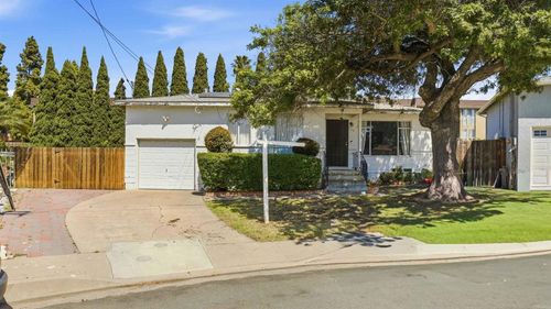 335 Brightwood Ave, Chula Vista, CA, 91910-3713 | Card Image