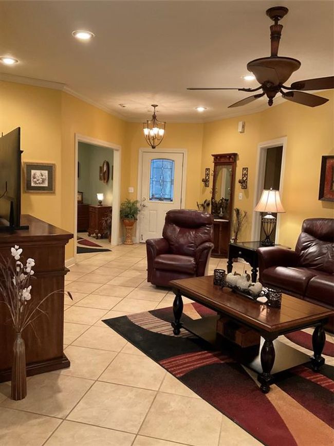 Living Room 3 | Image 5