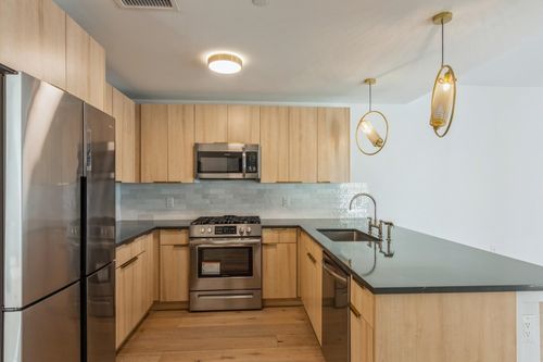 209-348 Baldwin Ave, Jersey City, NJ, 07306-1706 | Card Image