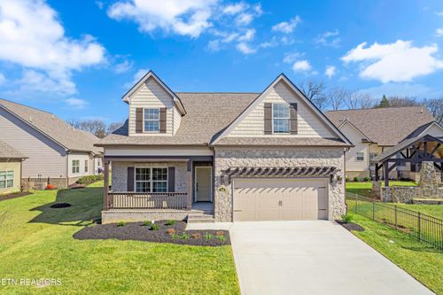 2926 Snow Pond Rd, Knoxville, TN, 37931-3109 | Card Image