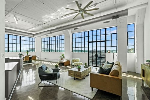 507-2220 Canton St, Dallas, TX, 75201-5930 | Card Image
