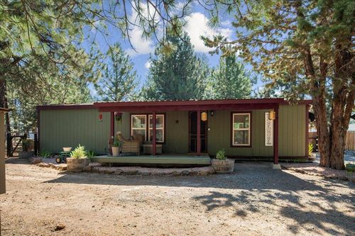 60326 Hiawatha Ln, Bend, OR, 97702-8934 | Card Image
