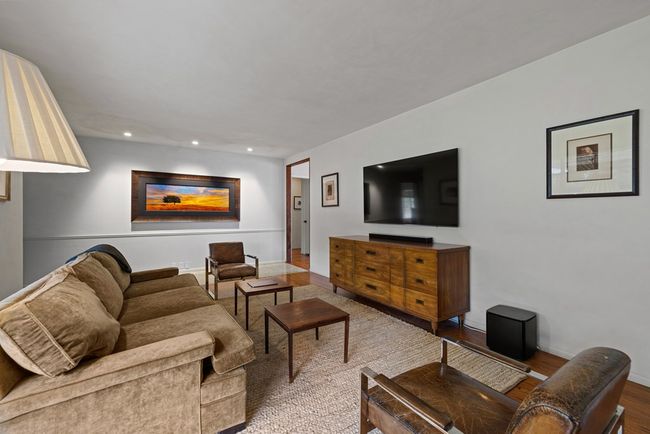 312 S Acorn St, House other with 3 bedrooms, 3 bathrooms and null parking in Fredericksburg TX | Image 6