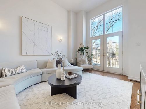 1021 Craven Rd, Toronto, ON, M4J4V7 | Card Image