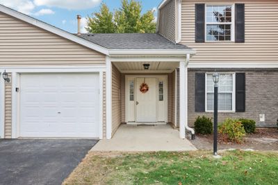 B2 - 668 Thorntree Court, Condo with 2 bedrooms, 2 bathrooms and 1 parking in Bartlett IL | Image 2