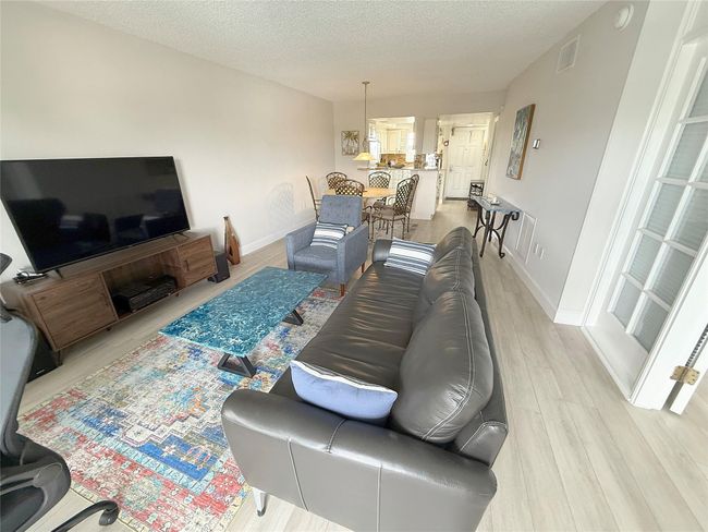 APT-406 - 140 Ne 28 Th Ave, Condo with 2 bedrooms, 2 bathrooms and null parking in Pompano Beach FL | Image 7