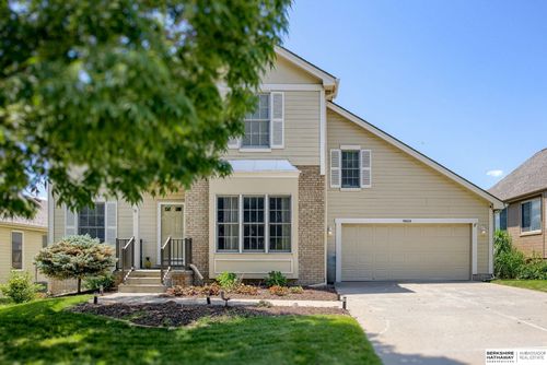 9604 S 27th St, Bellevue, NE, 68147-2489 | Card Image