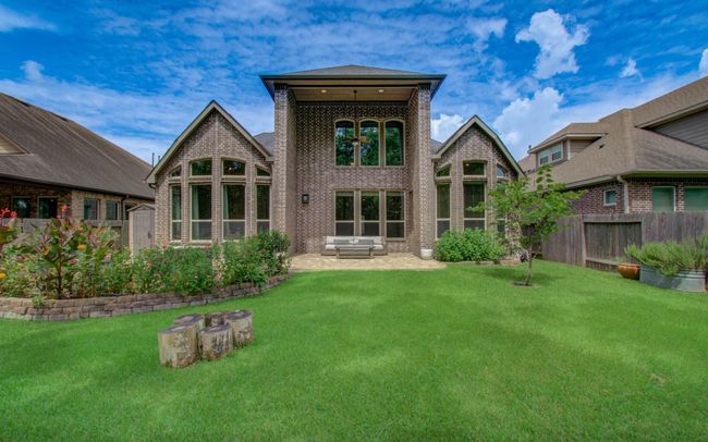Large backyard | Image 32