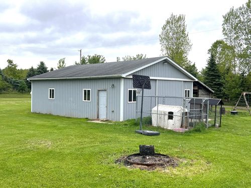 132 W Lansing Rd, Morrice, MI, 48857-8751 | Card Image