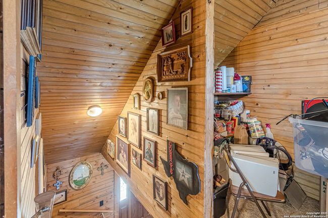 120 Dickerson Rd, House other with 3 bedrooms, 2 bathrooms and null parking in Bigfoot TX | Image 30