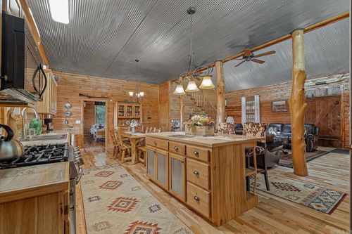 1352 Endless Road, Harriet, AR, 72639 | Card Image