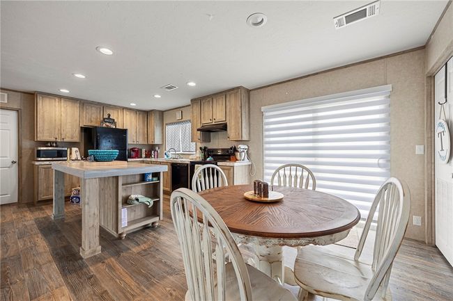 170 Gin Rd, House other with 3 bedrooms, 2 bathrooms and null parking in Woodsboro TX | Image 9